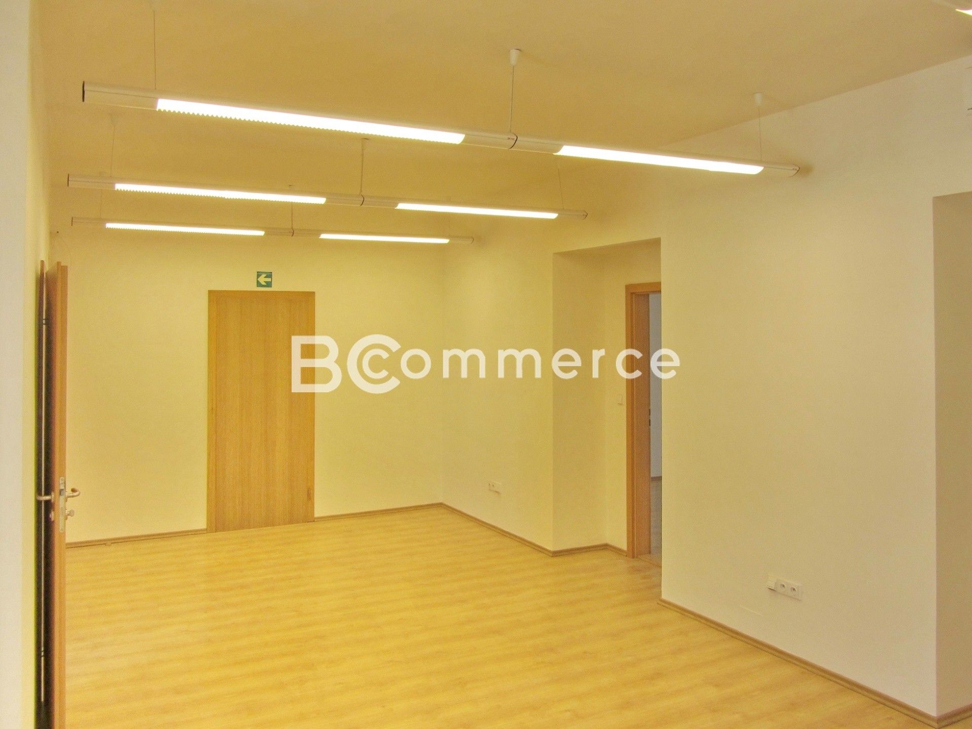 Pronájem komerčního prostoru 87 m² - foto 3