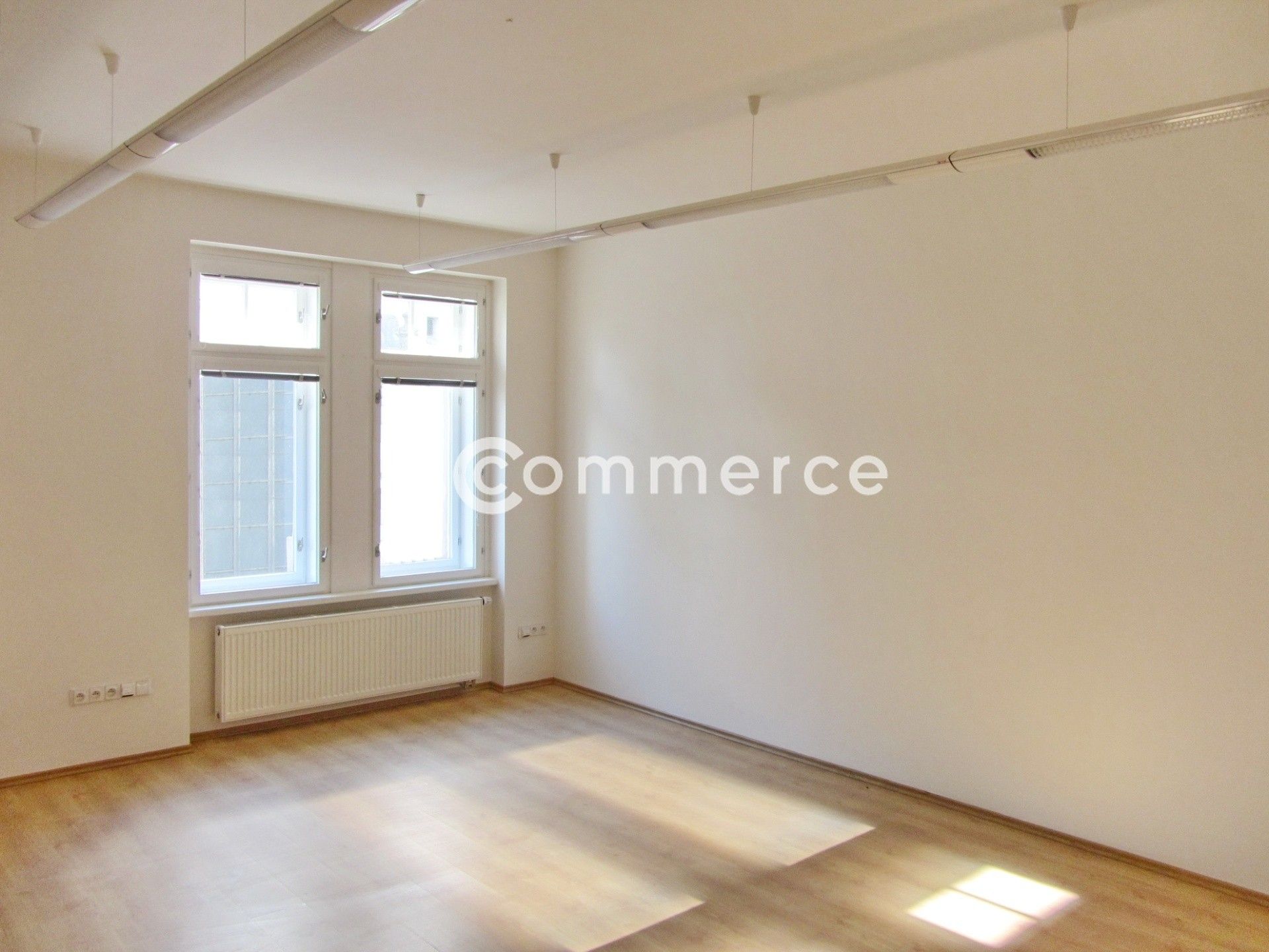 Pronájem komerčního prostoru 87 m² - foto 2