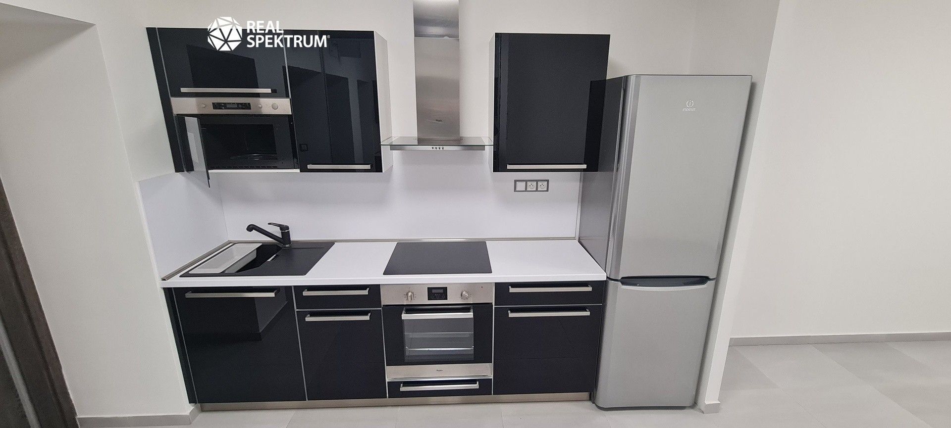 Pronájem bytu 1+kk 27 m² - foto 3