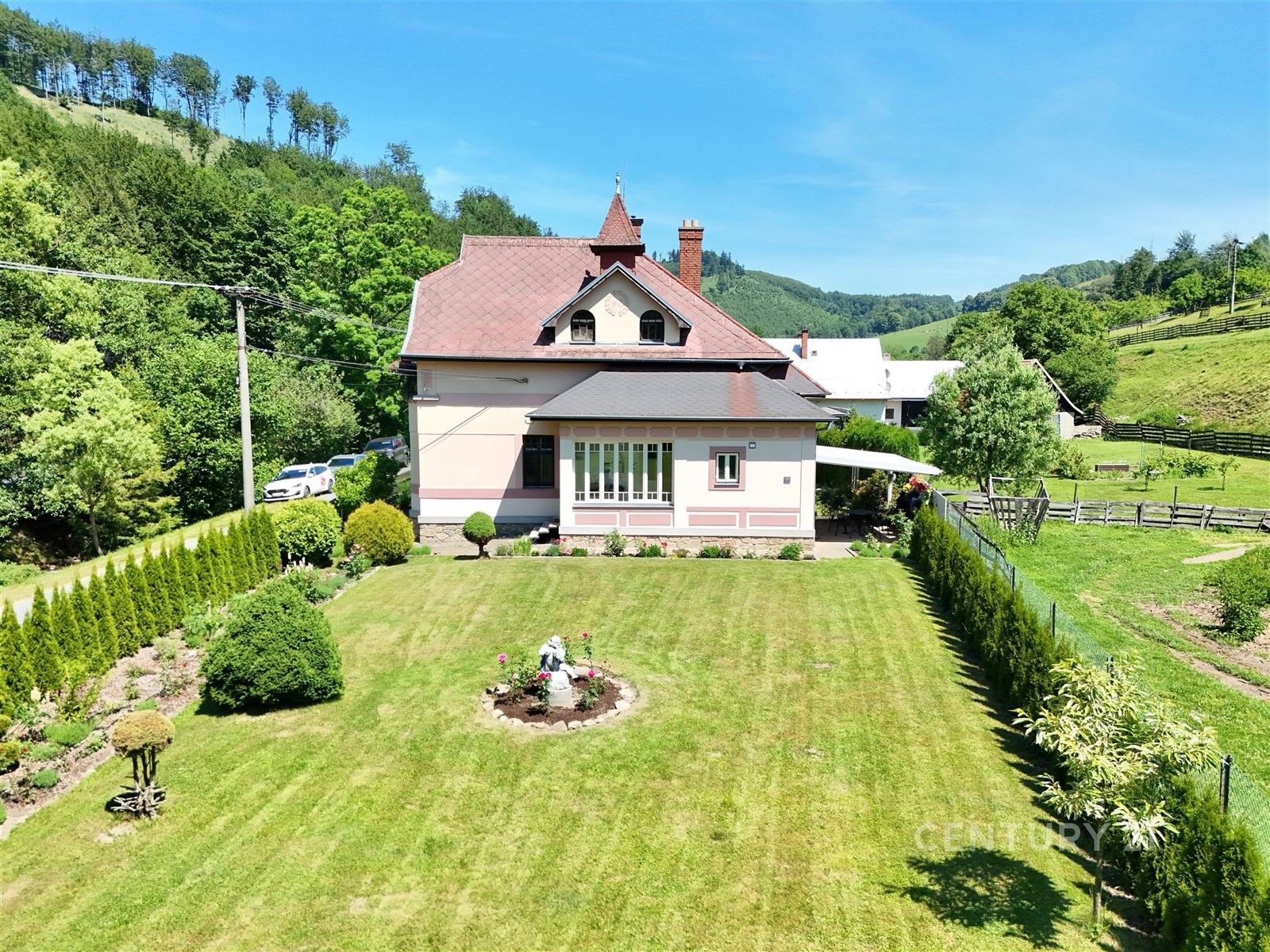Prodej domu 177 m² - foto 2