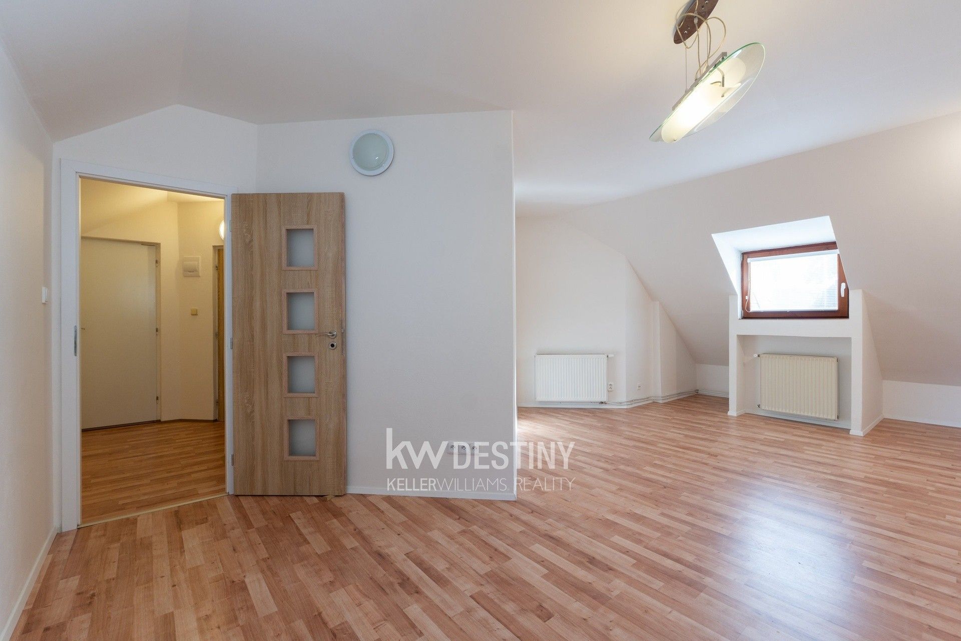 Pronájem bytu 3+kk 100 m² - foto 2