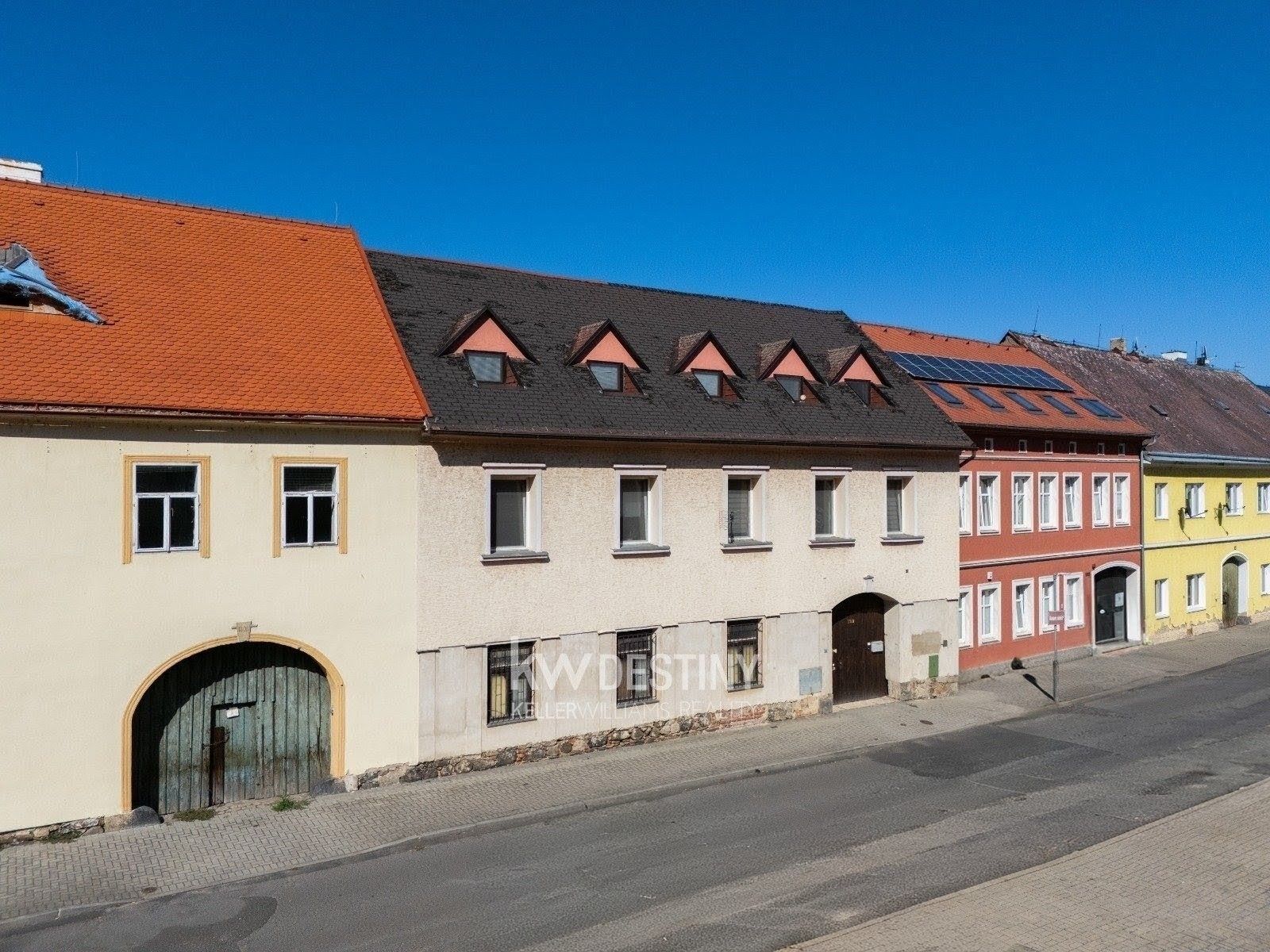 Pronájem bytu 3+kk 100 m² - foto 1