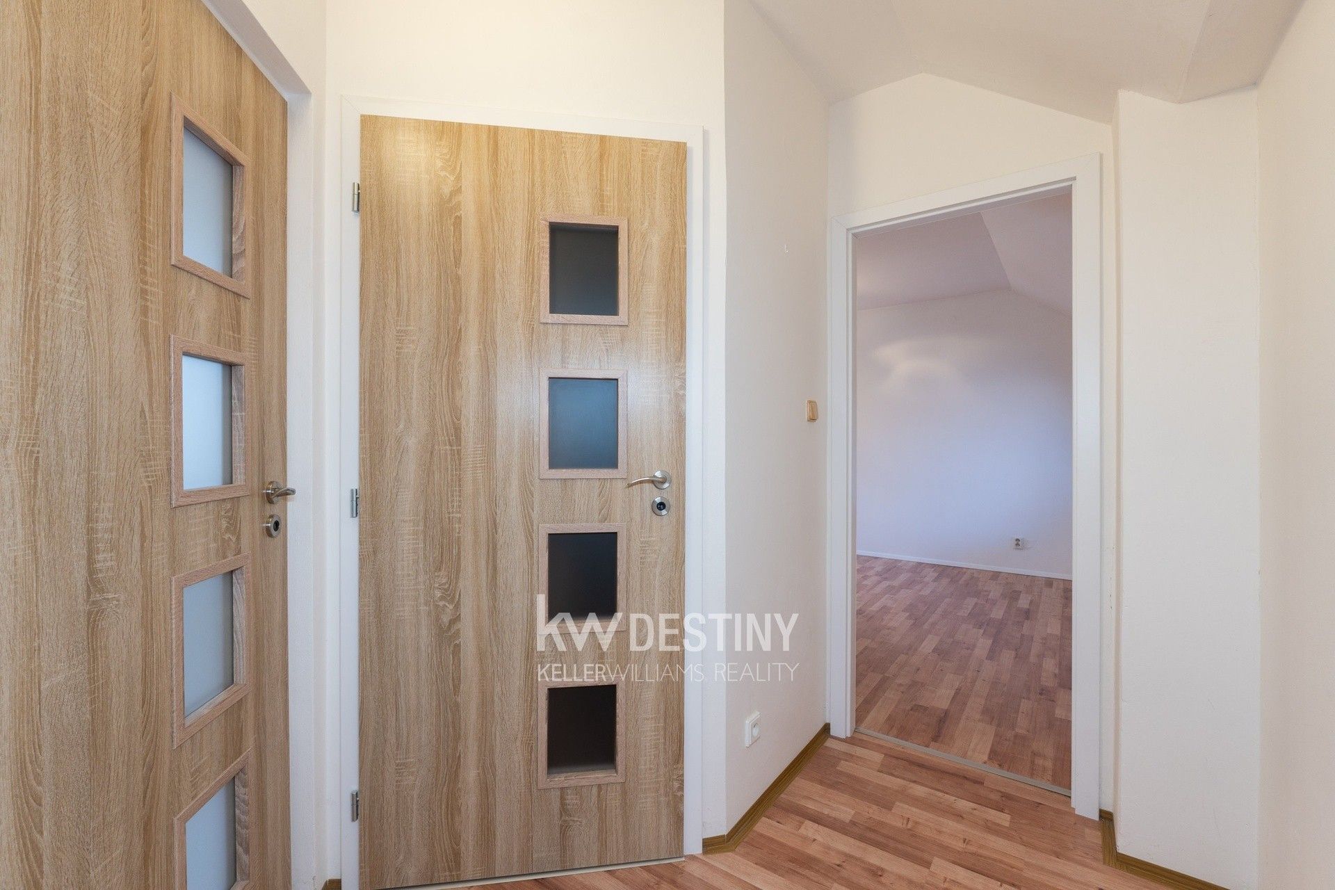 Pronájem bytu 3+kk 100 m² - foto 4