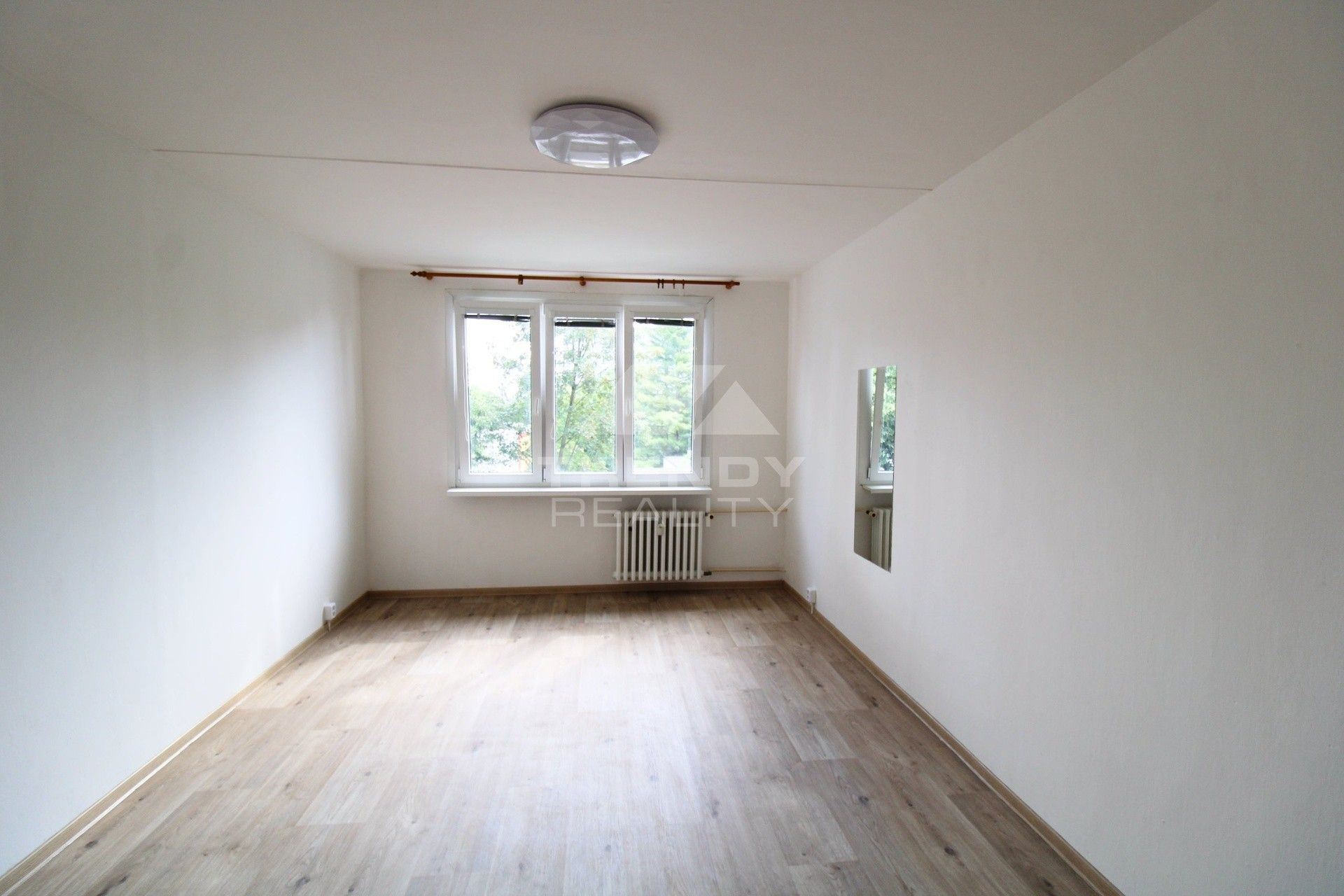 Pronájem bytu 2+1 64 m² - foto 4