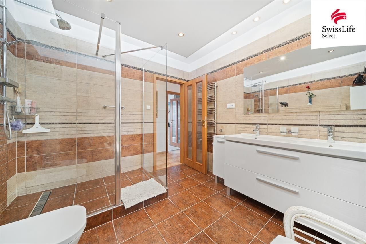 Prodej domu 195 m² - foto 25