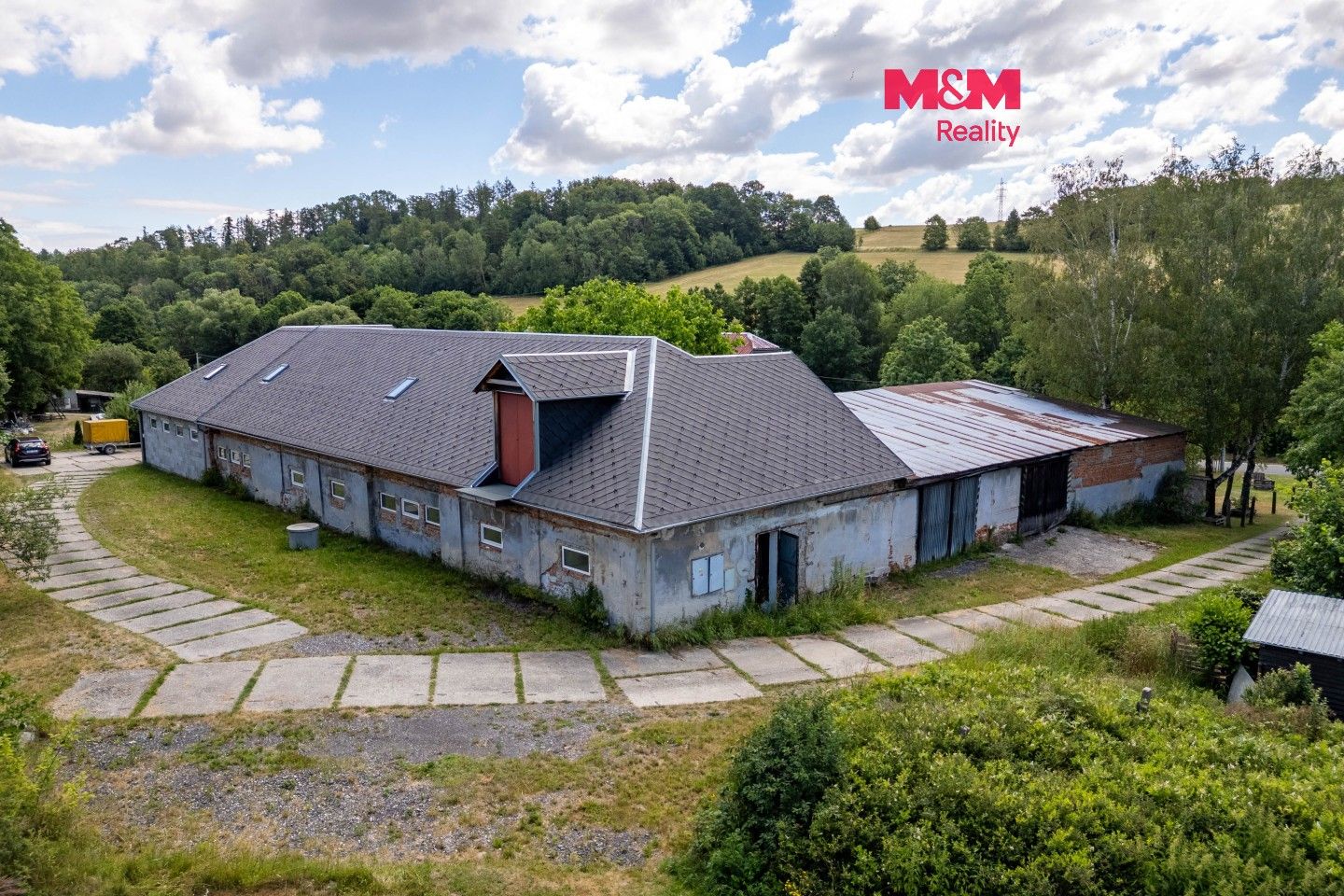 Prodej komerčního prostoru 803 m² - foto 1