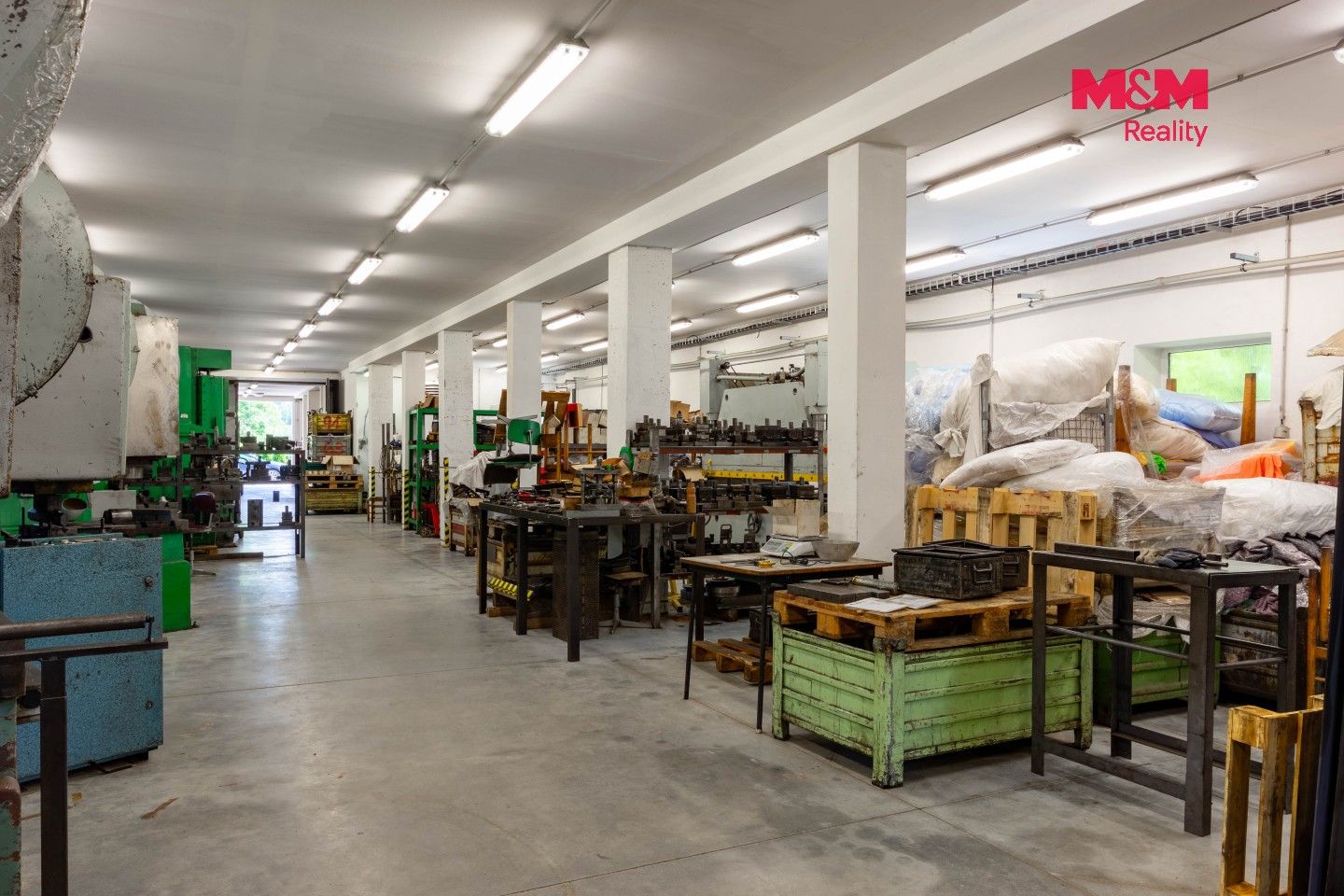 Prodej komerčního prostoru 803 m² - foto 2