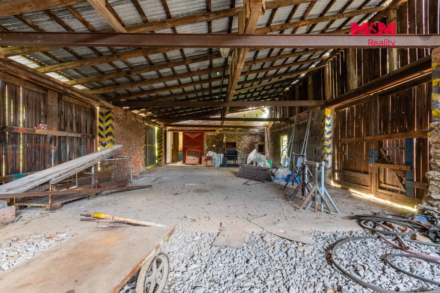 Prodej komerčního prostoru 803 m² - foto 28