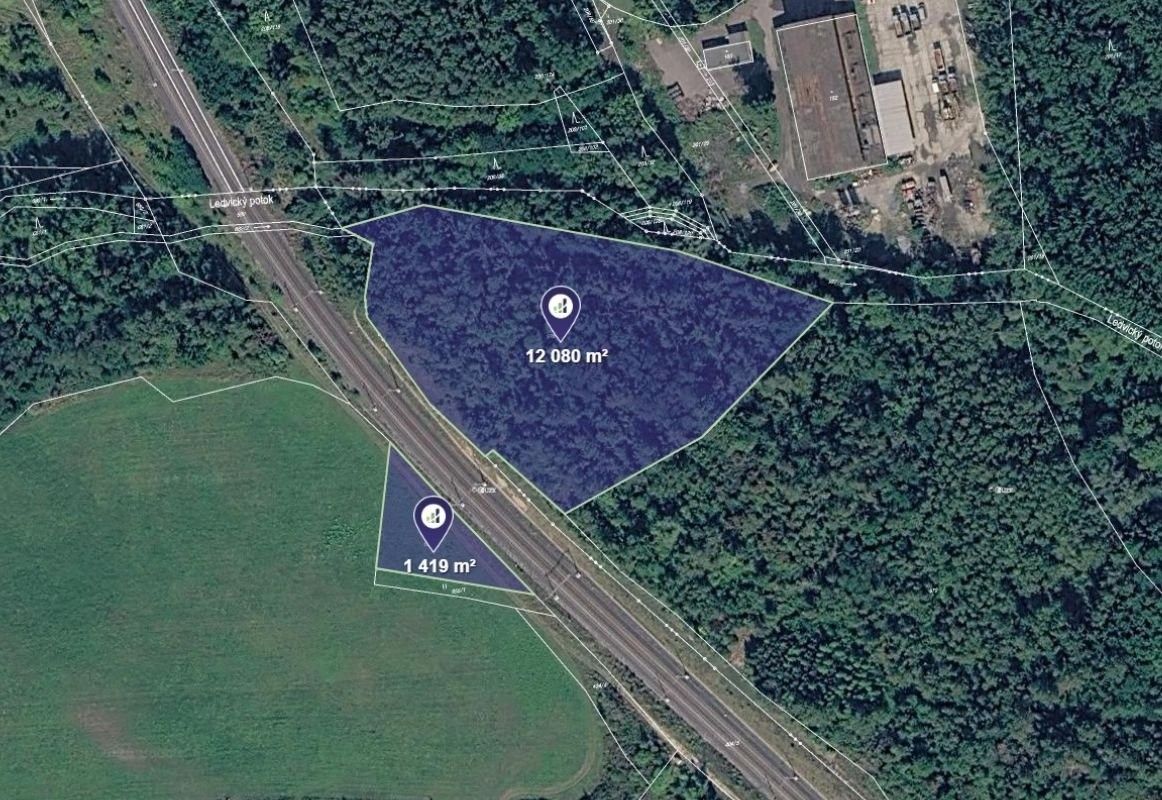 Prodej nemovitosti 13499 m² - foto 1