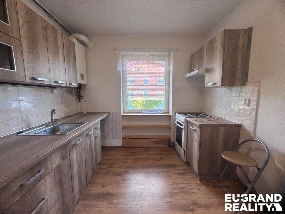 Pronájem bytu 4+1 67 m² - foto 1