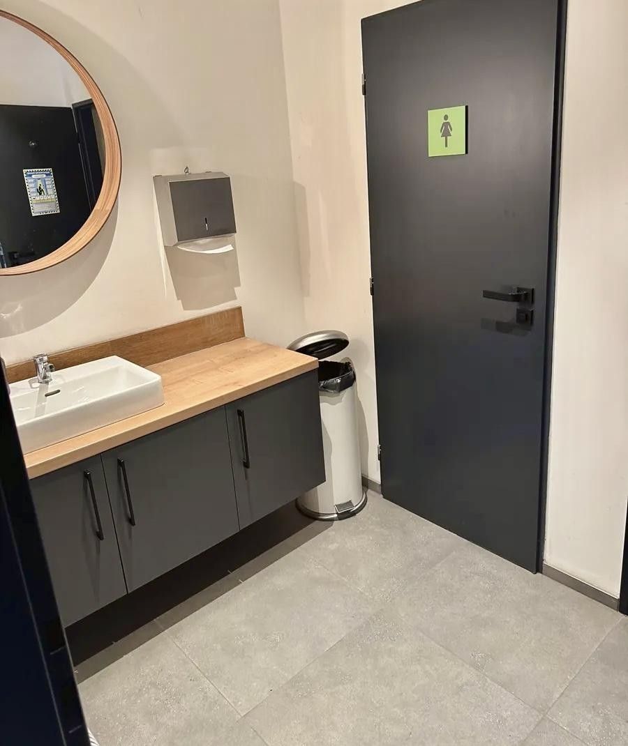 Pronájem komerčního prostoru 468 m² - foto 6