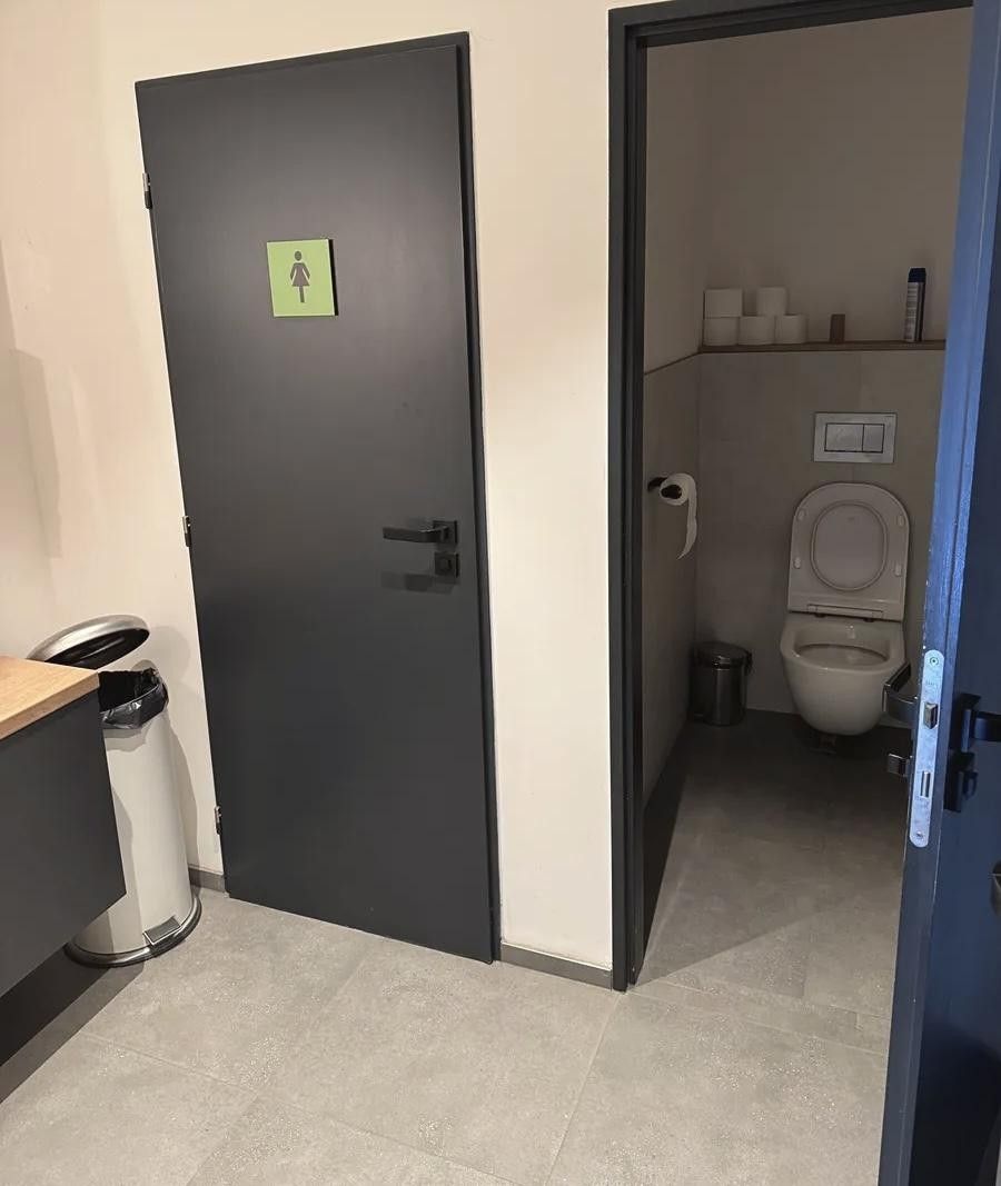 Pronájem komerčního prostoru 468 m² - foto 5