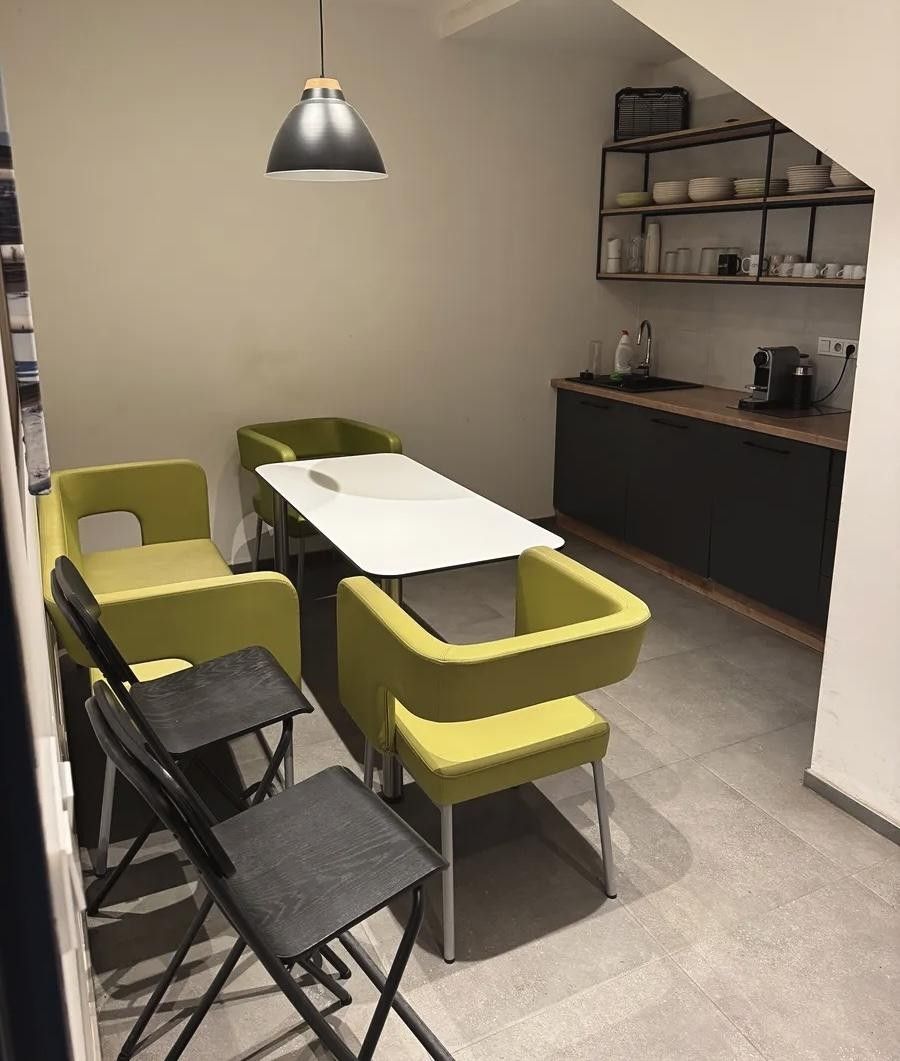 Pronájem komerčního prostoru 468 m² - foto 8
