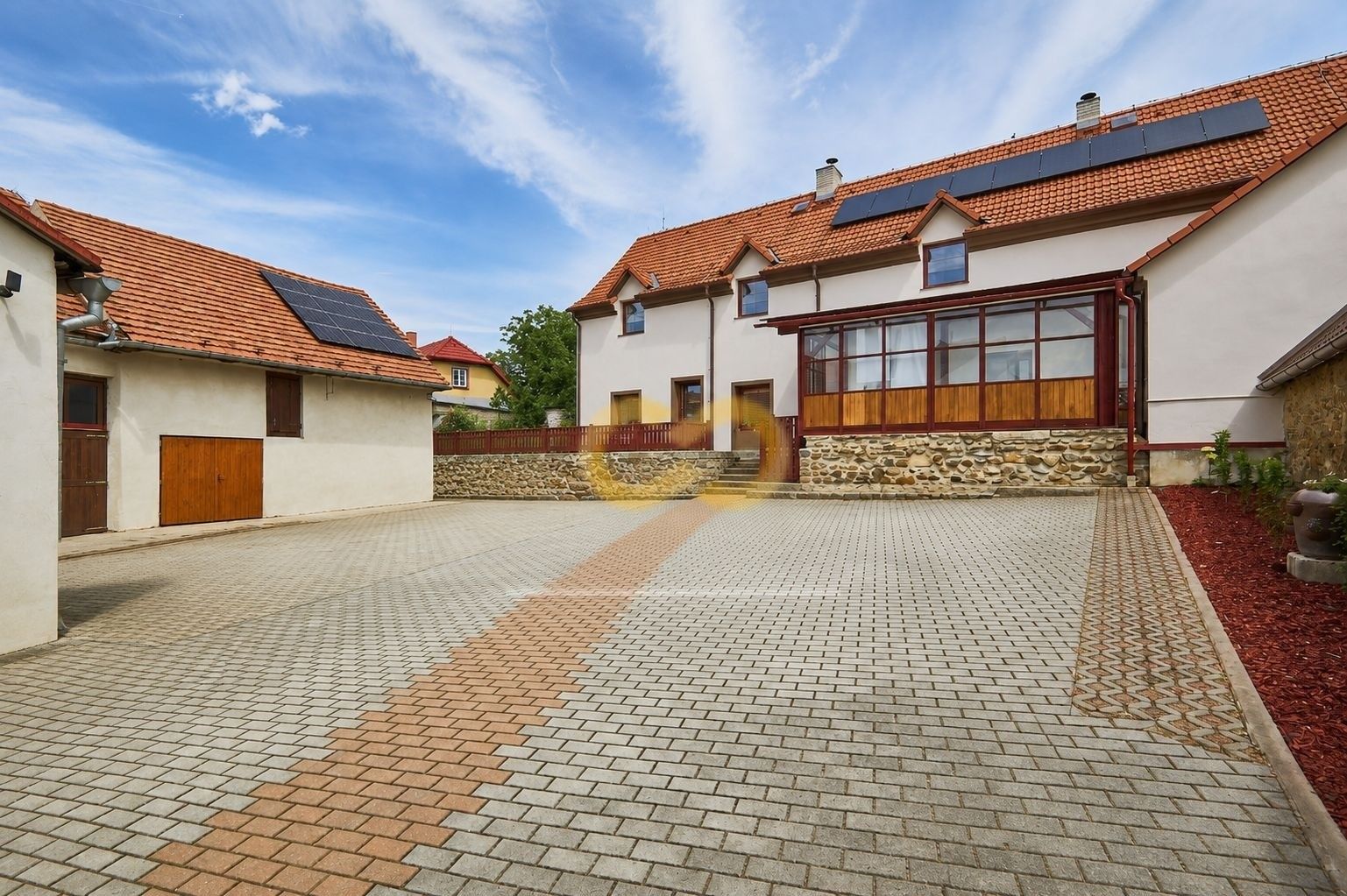 Prodej domu 930 m² - foto 1