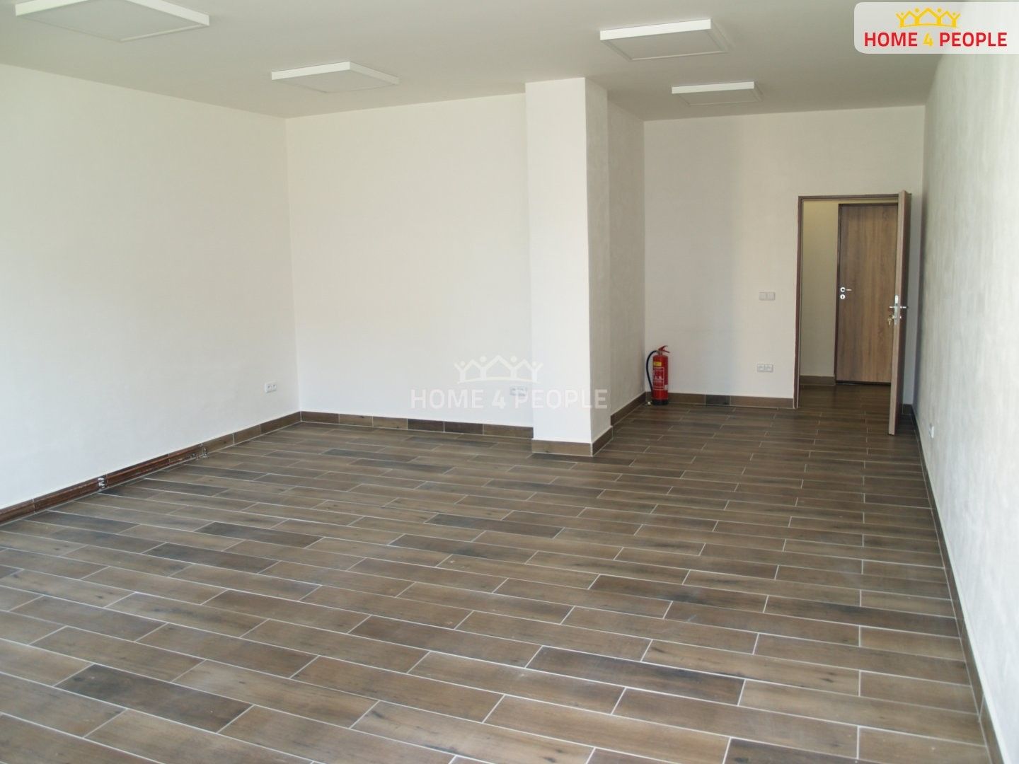 Pronájem komerčního prostoru 32 m² - foto 1