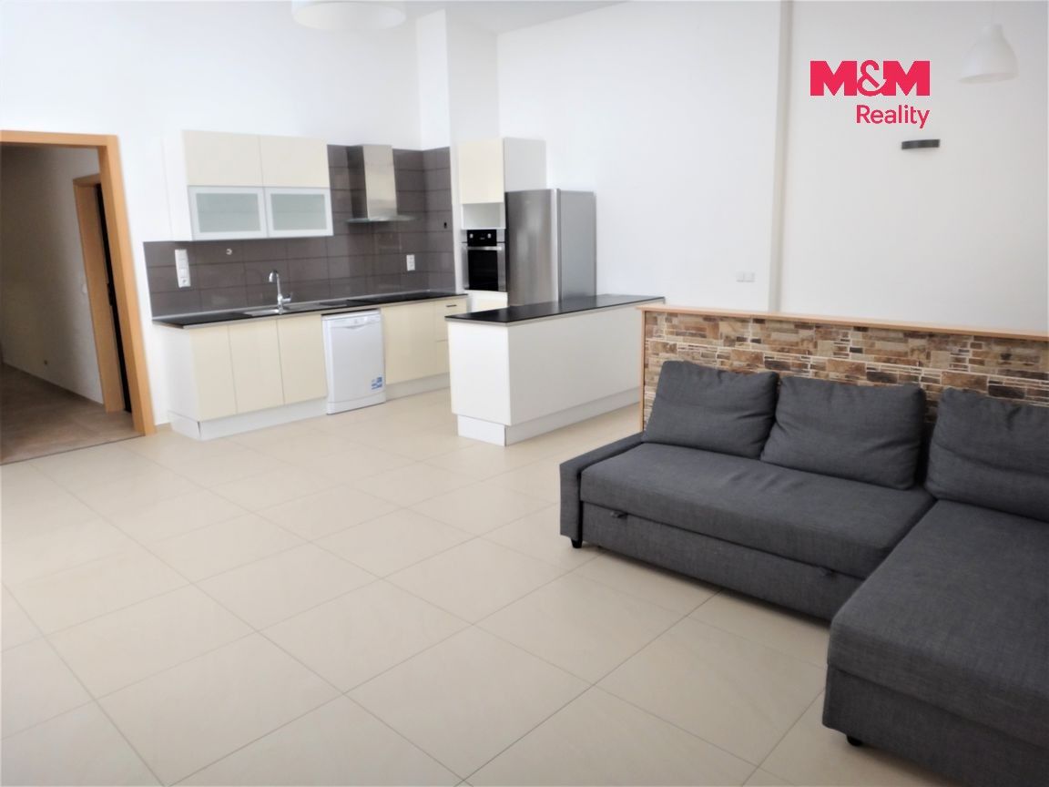 Pronájem bytu 4+kk 127 m² - foto 9