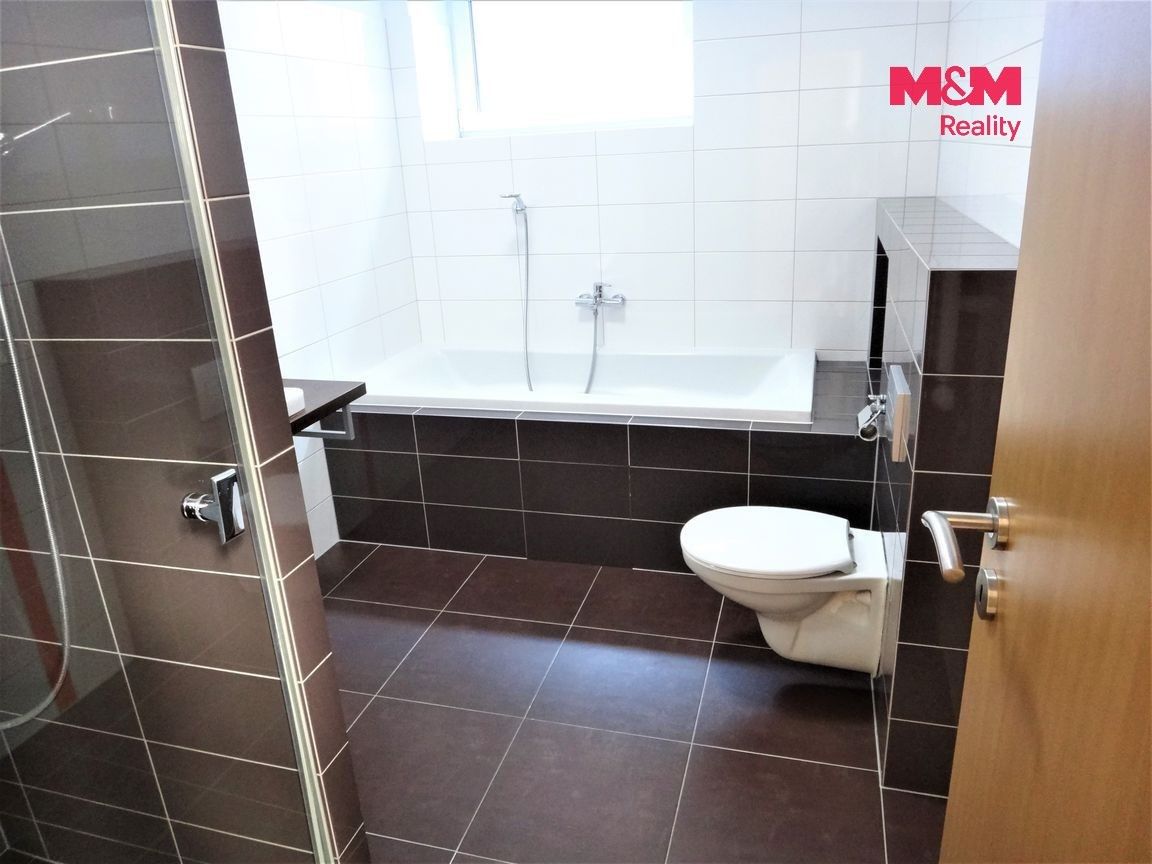 Pronájem bytu 4+kk 127 m² - foto 15