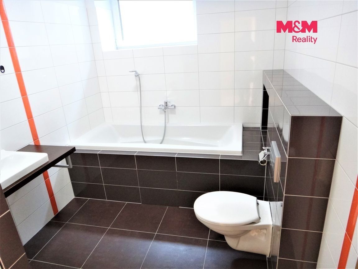 Pronájem bytu 4+kk 127 m² - foto 16