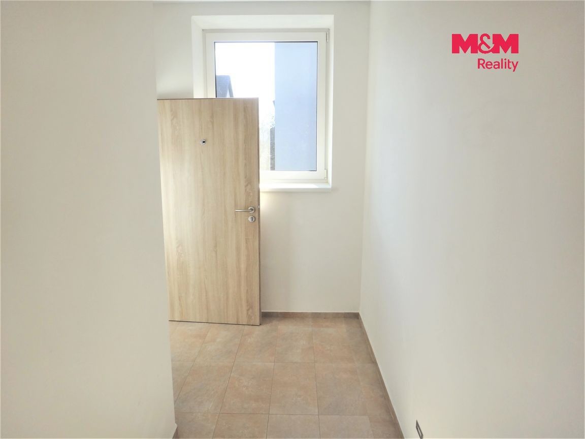 Pronájem bytu 4+kk 127 m² - foto 23