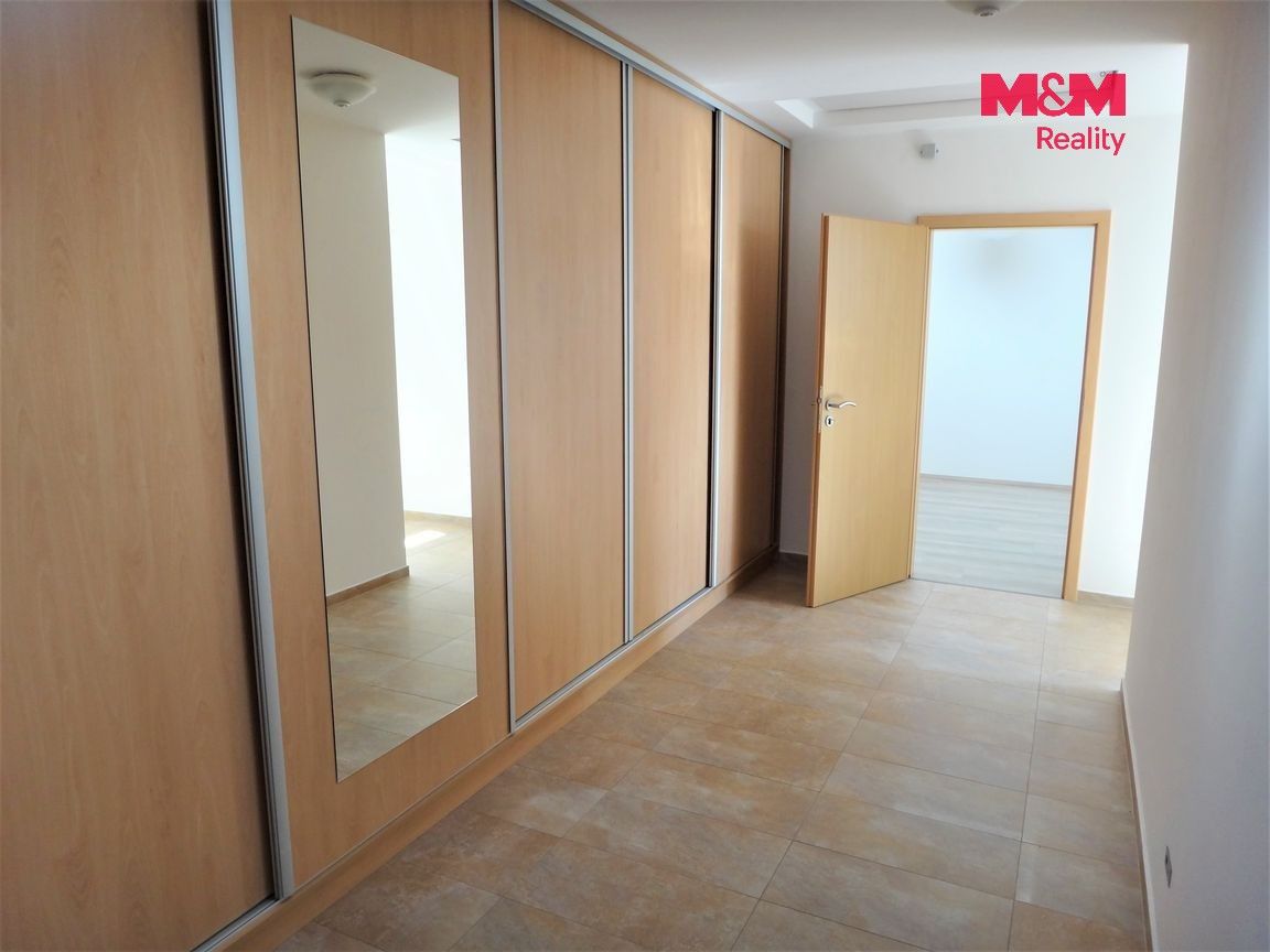 Pronájem bytu 4+kk 127 m² - foto 22
