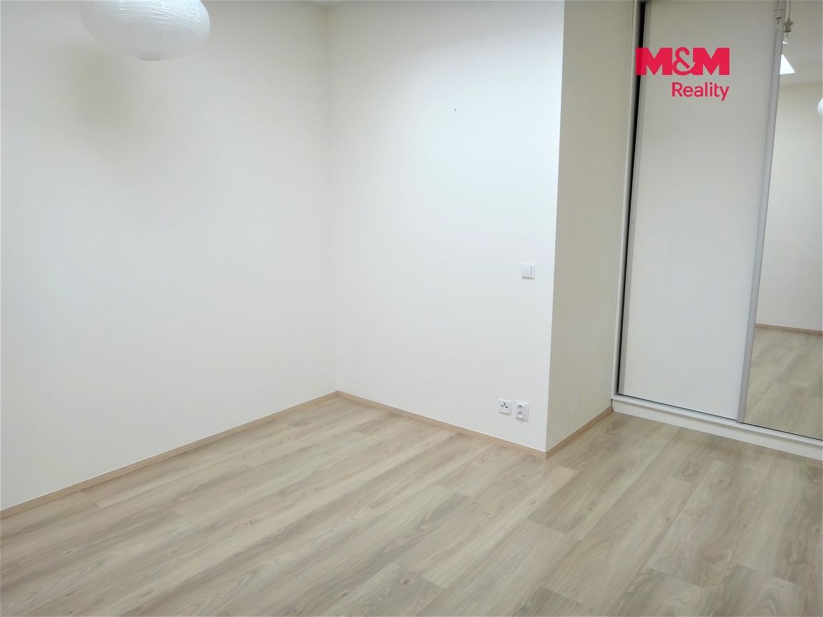 Pronájem bytu 4+kk 127 m² - foto 18