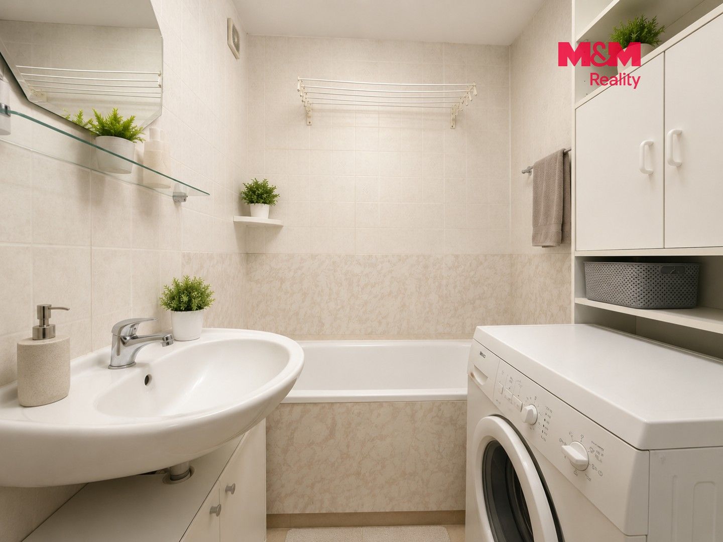 Pronájem bytu 3+1 72 m² - foto 3