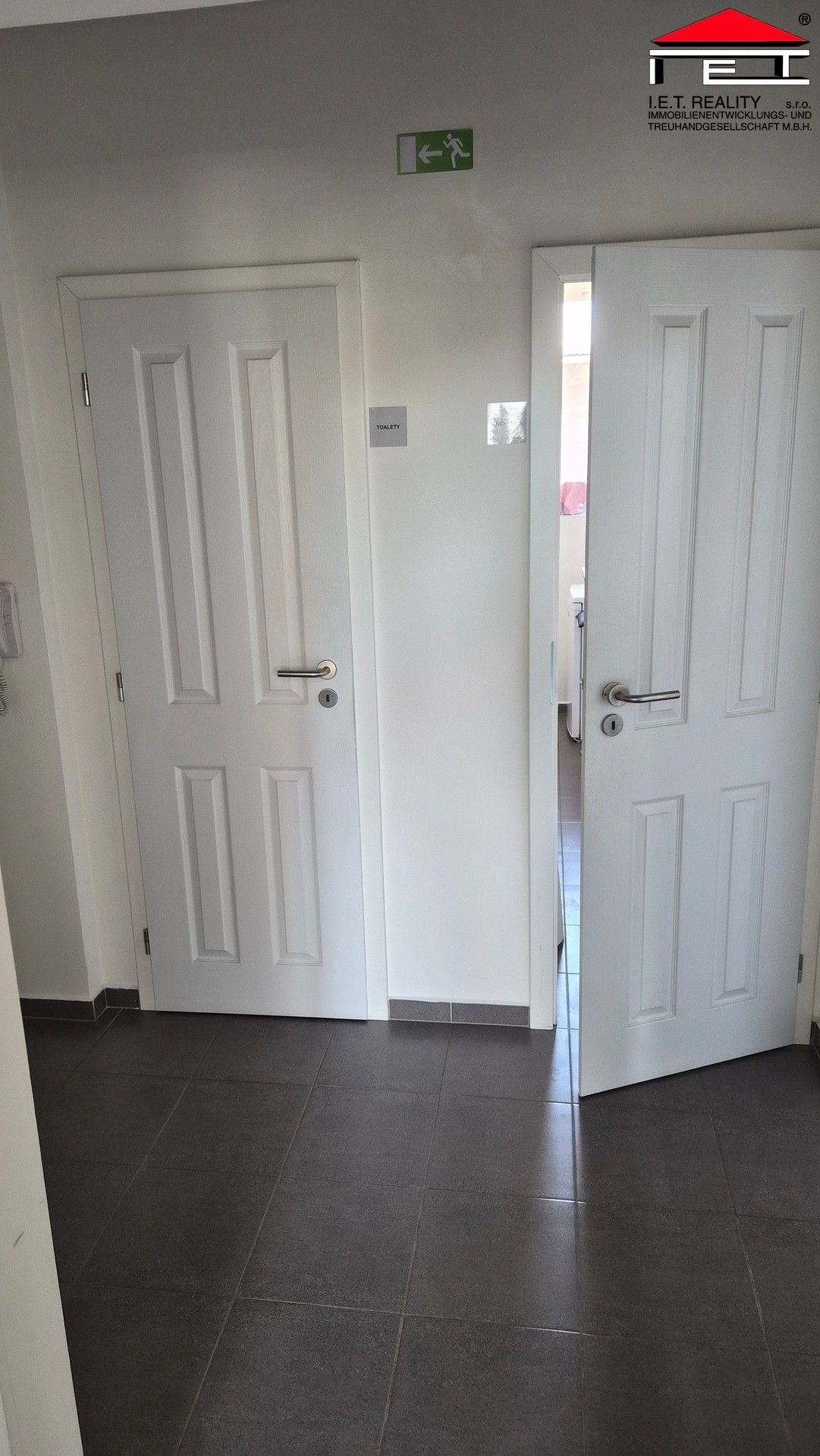 Pronájem komerčního prostoru 65 m² - foto 6