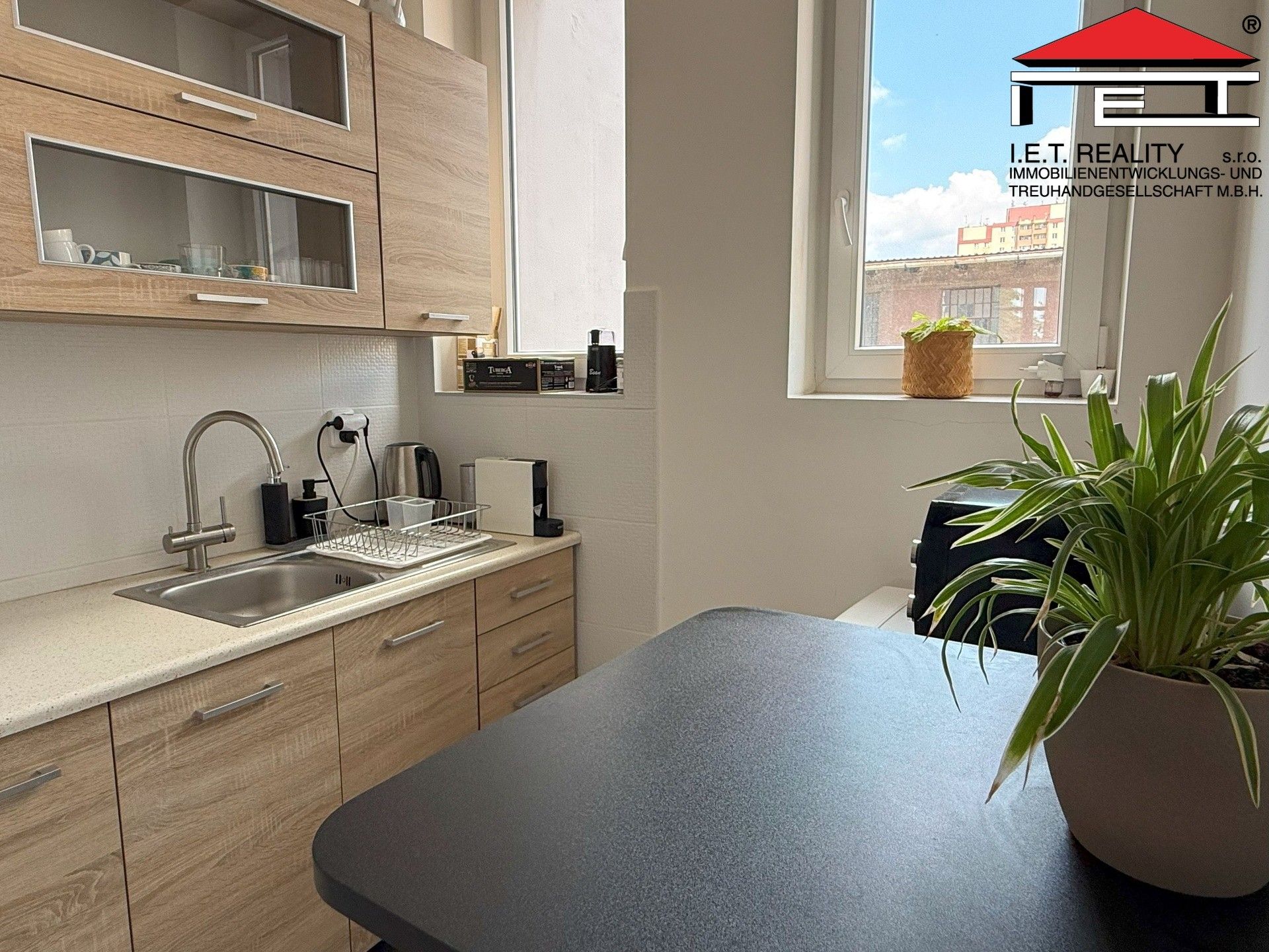 Pronájem komerčního prostoru 65 m² - foto 4