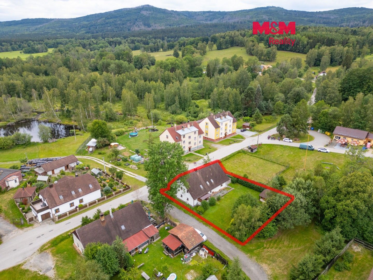 Prodej komerčního prostoru 272 m² - foto 1