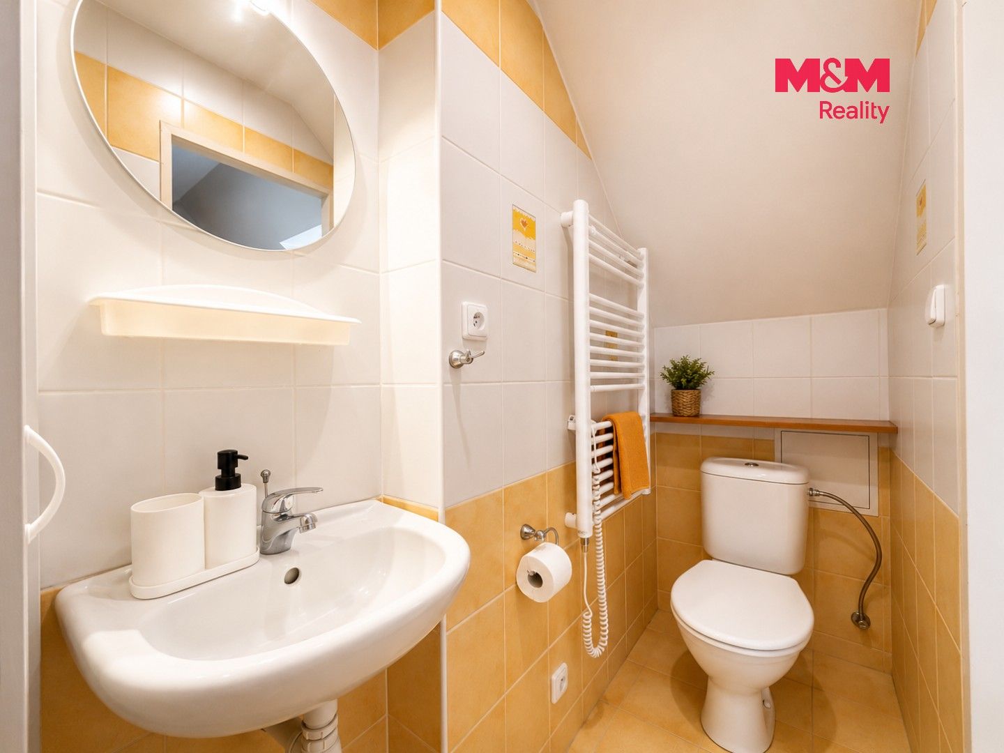 Prodej komerčního prostoru 272 m² - foto 19