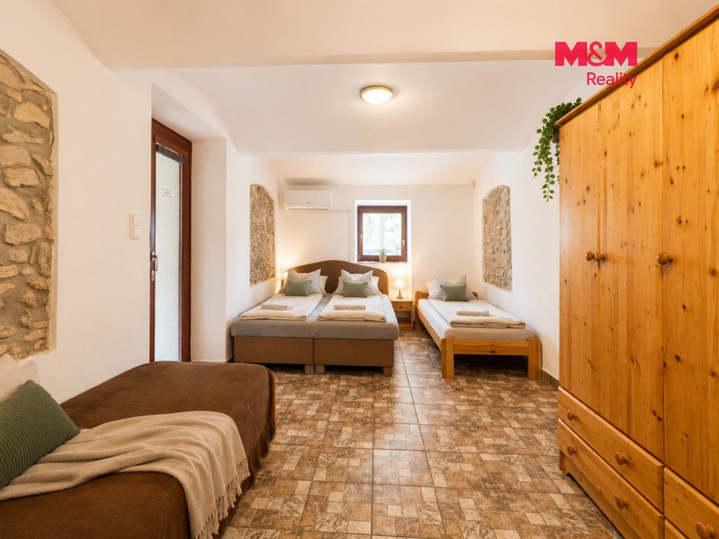 Prodej komerčního prostoru 272 m² - foto 25