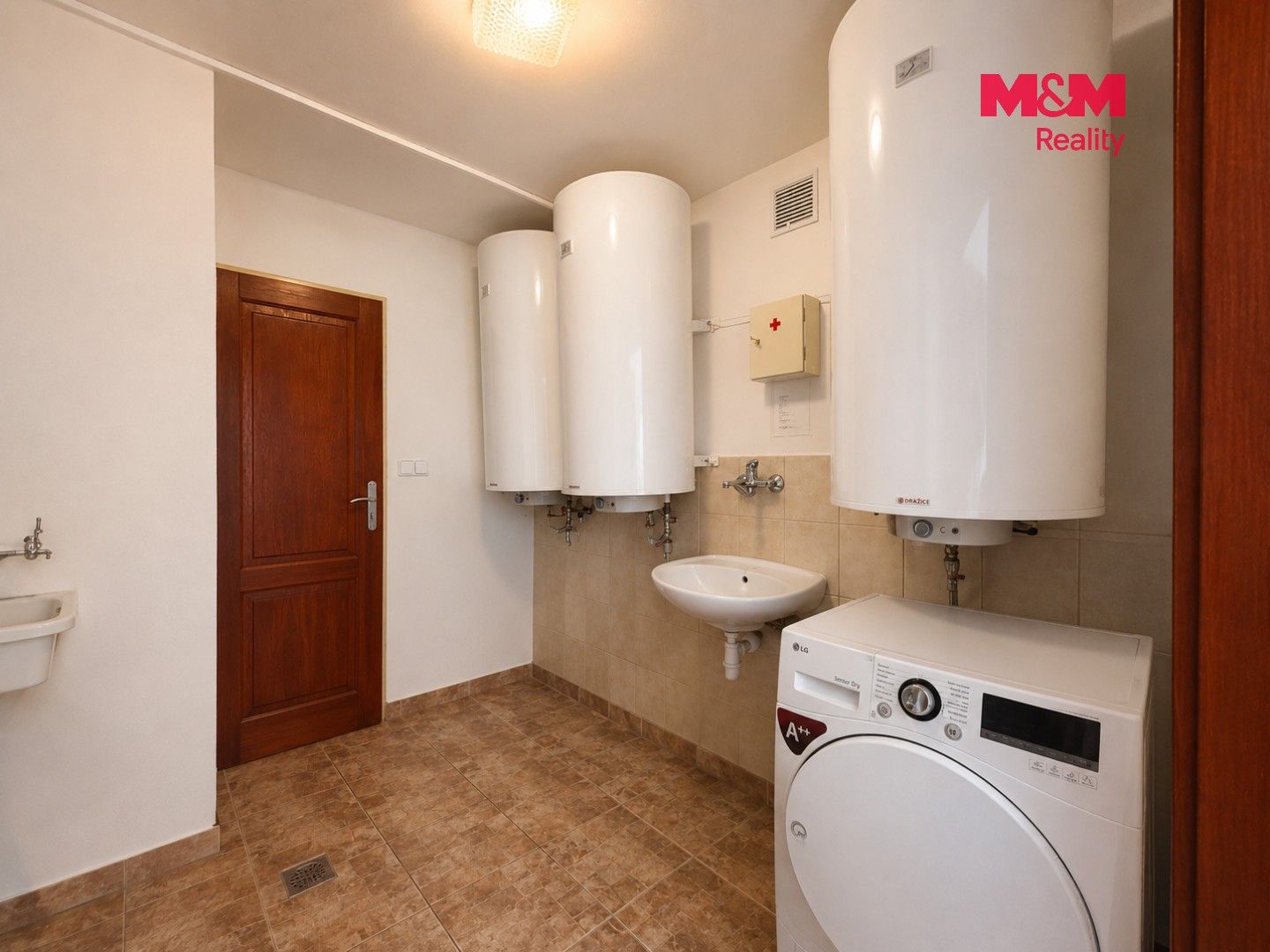 Prodej komerčního prostoru 272 m² - foto 31