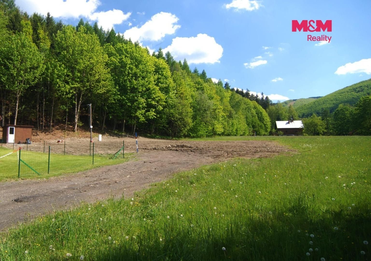 Prodej pozemku 977 m² - foto 2