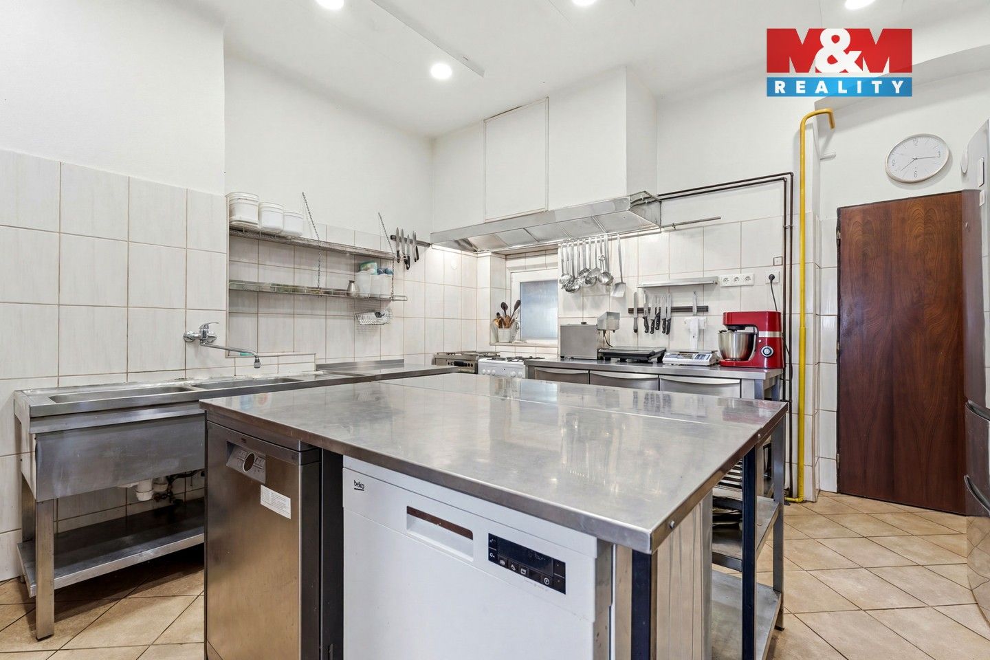 Prodej komerčního prostoru 350 m² - foto 9