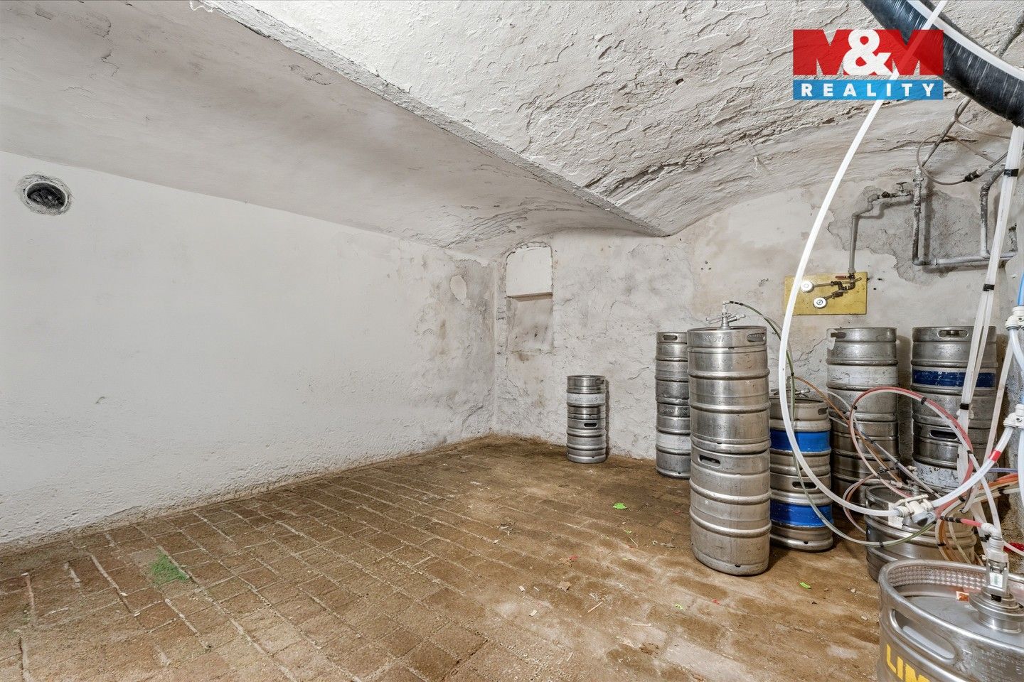 Prodej komerčního prostoru 350 m² - foto 12
