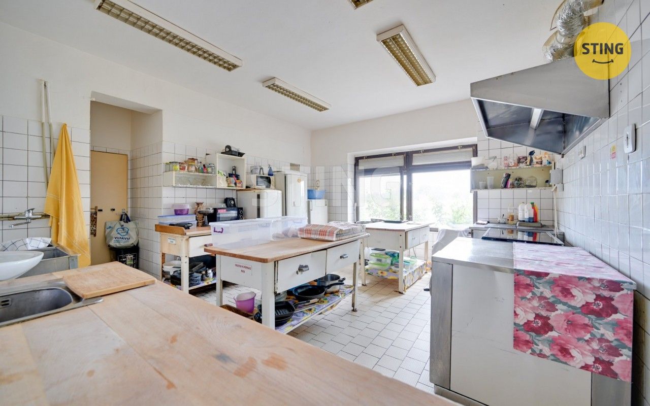 Prodej komerčního prostoru 360 m² - foto 11
