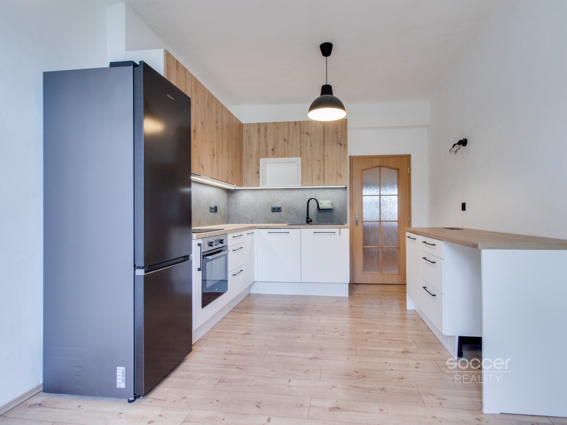 Pronájem bytu 2+1 76 m² - foto 2