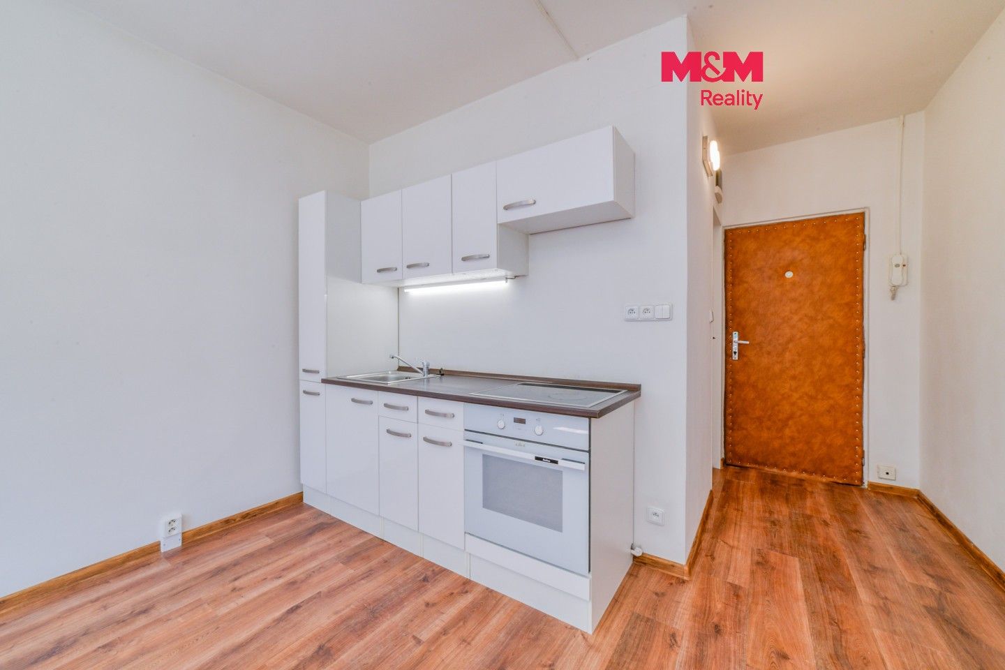 Prodej bytu 1+kk 20 m² - foto 1