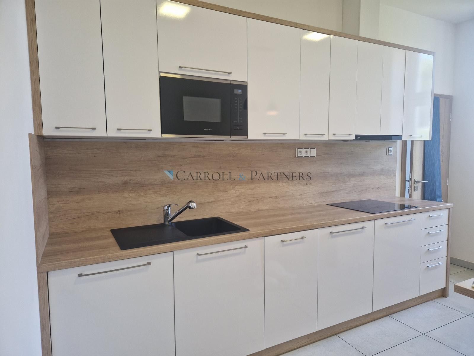 Pronájem komerčního prostoru 118 m² - foto 2