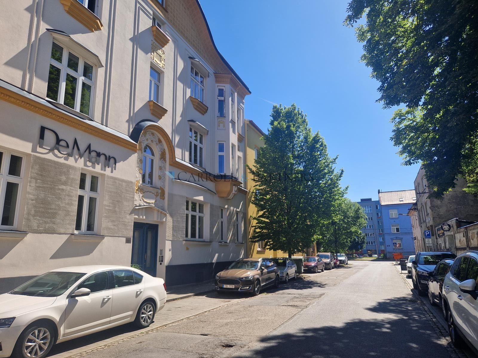 Pronájem komerčního prostoru 118 m² - foto 1