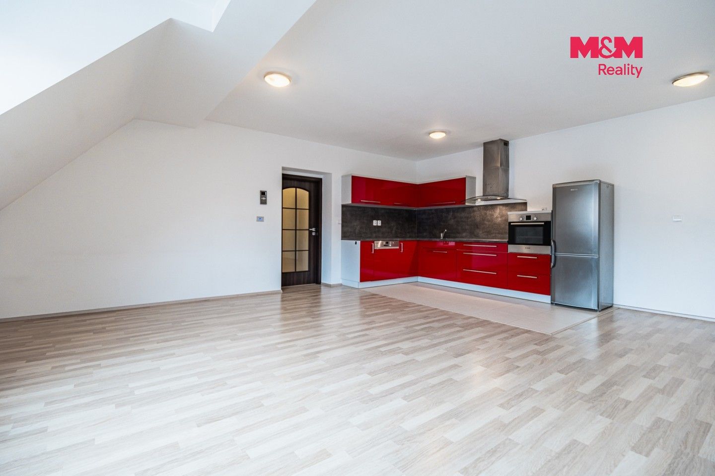 Pronájem bytu 2+kk 77 m² - foto 2