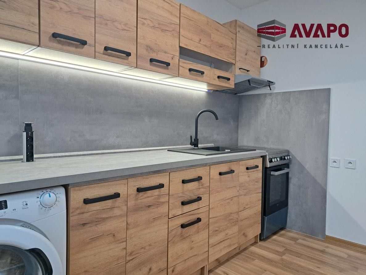 Pronájem bytu 1+1 32 m² - foto 1