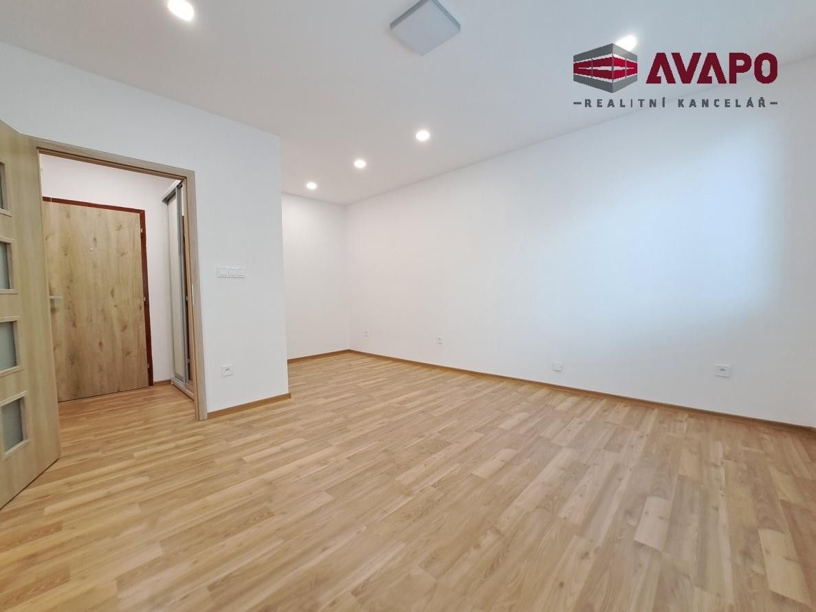 Pronájem bytu 1+1 32 m² - foto 6