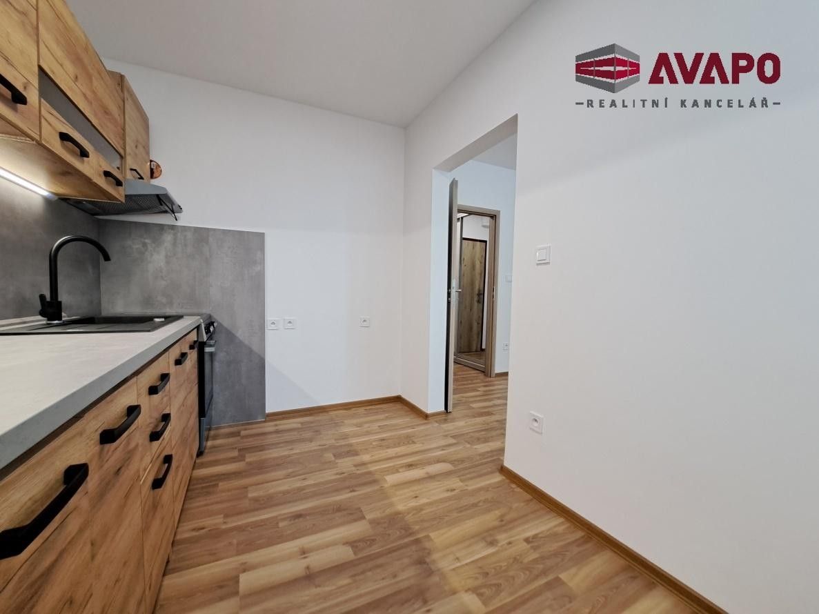 Pronájem bytu 1+1 32 m² - foto 3