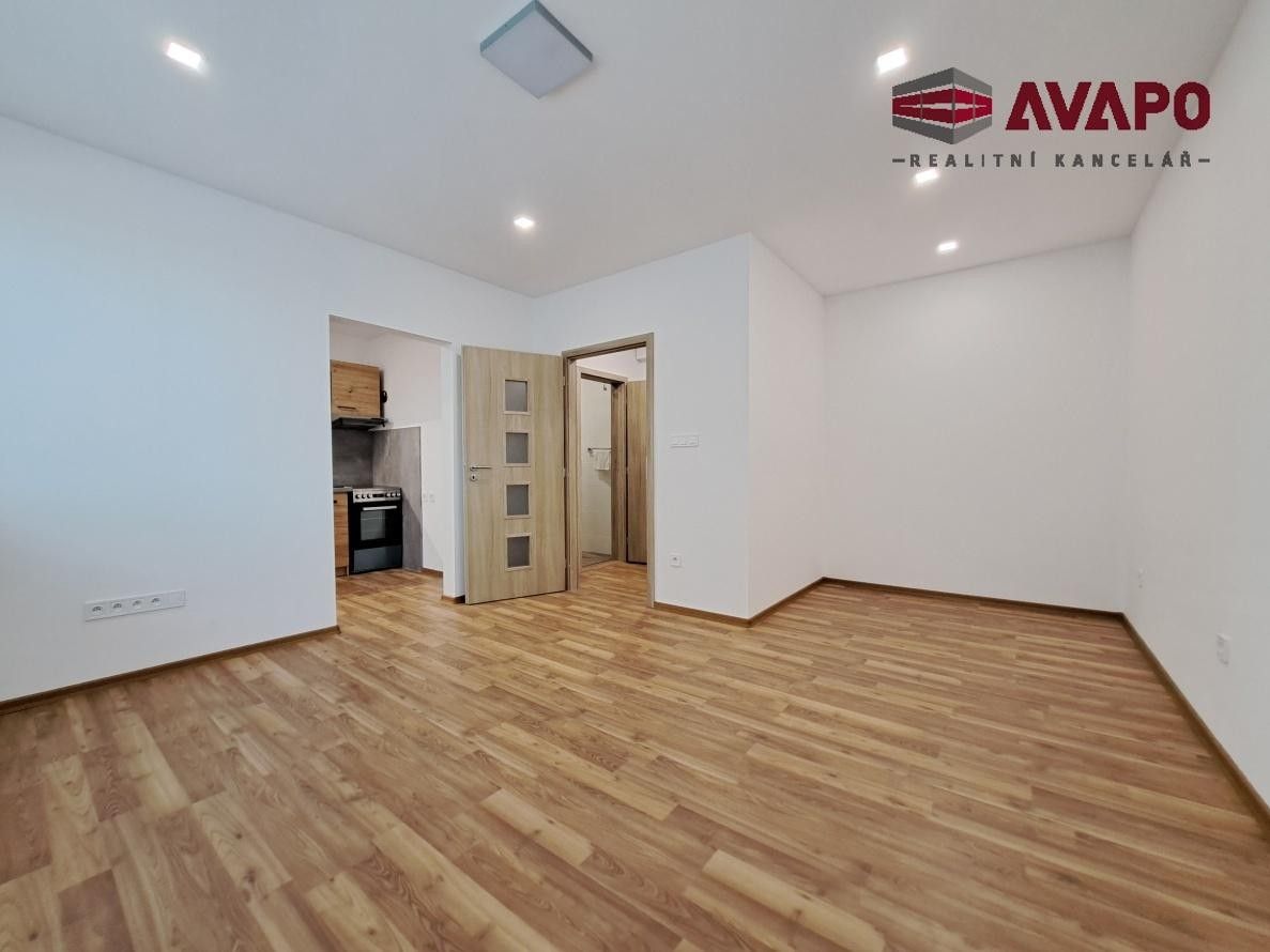 Pronájem bytu 1+1 32 m² - foto 5