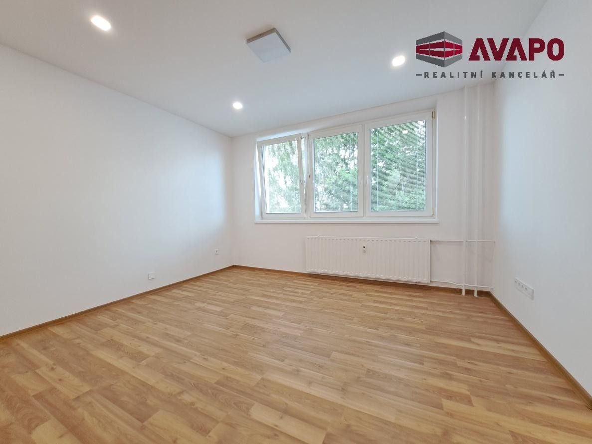 Pronájem bytu 1+1 32 m² - foto 4