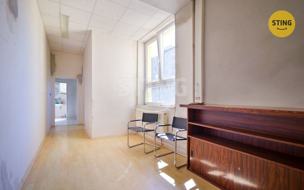 Pronájem komerčního prostoru 150 m² - foto 8