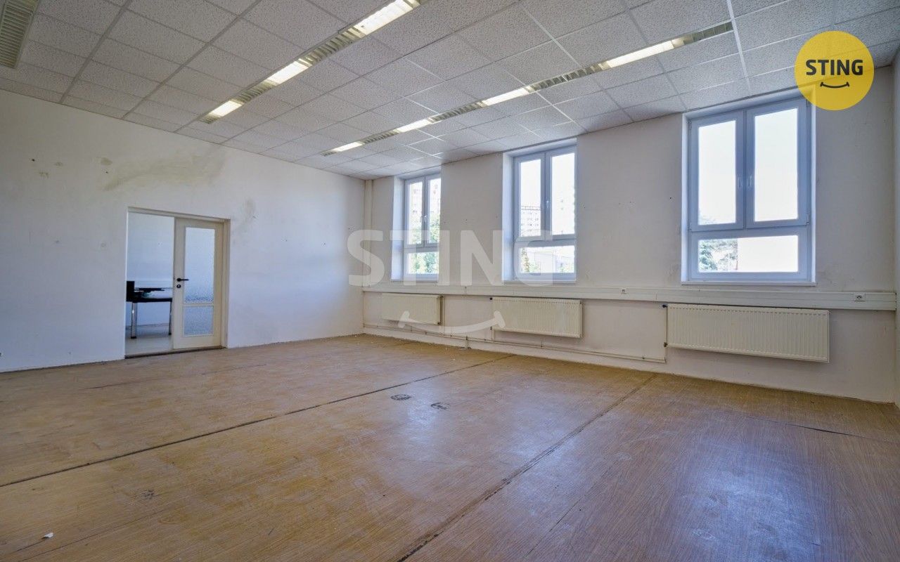 Pronájem komerčního prostoru 150 m² - foto 2
