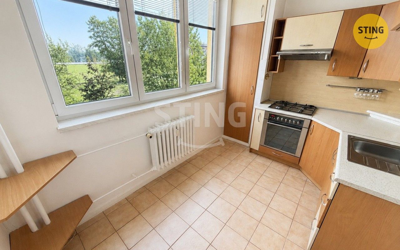Pronájem bytu 2+1 60 m² - foto 2