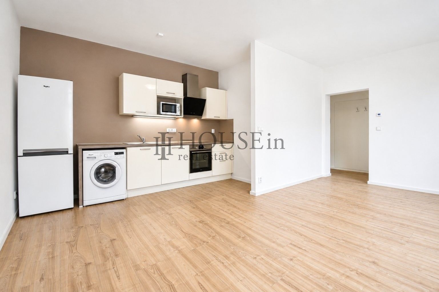 Pronájem bytu 1+kk 34 m² - foto 2